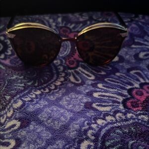 Elegant Brown Sunglasses